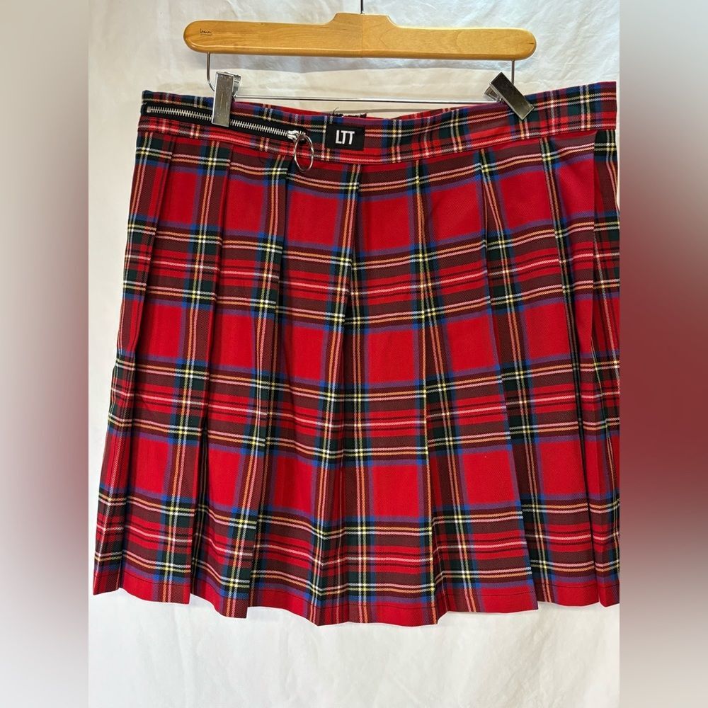 Dolls Kill Love Too True Aubrey Red Tartan Knife Pleat Punk Moto Mini Skirt 16